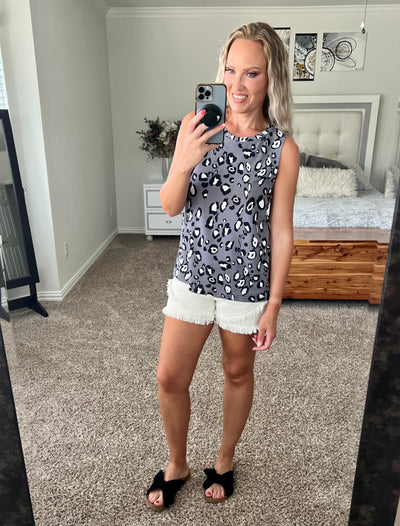 Daniela Leopard Print Round Neck Tank